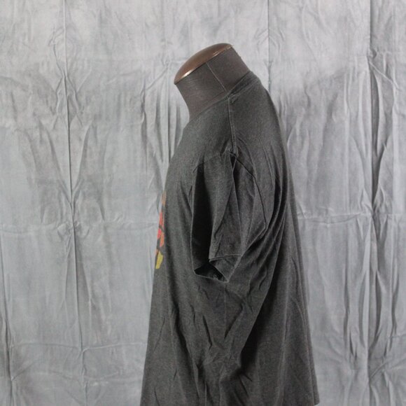 Graphic T-shirt - CBC Burst Logo - Men's Large - Picture 5 of 8